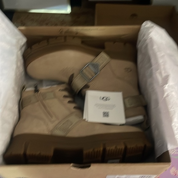 UGG
Ashton Waterproof
Boot (Women) - Picture 4 of 9